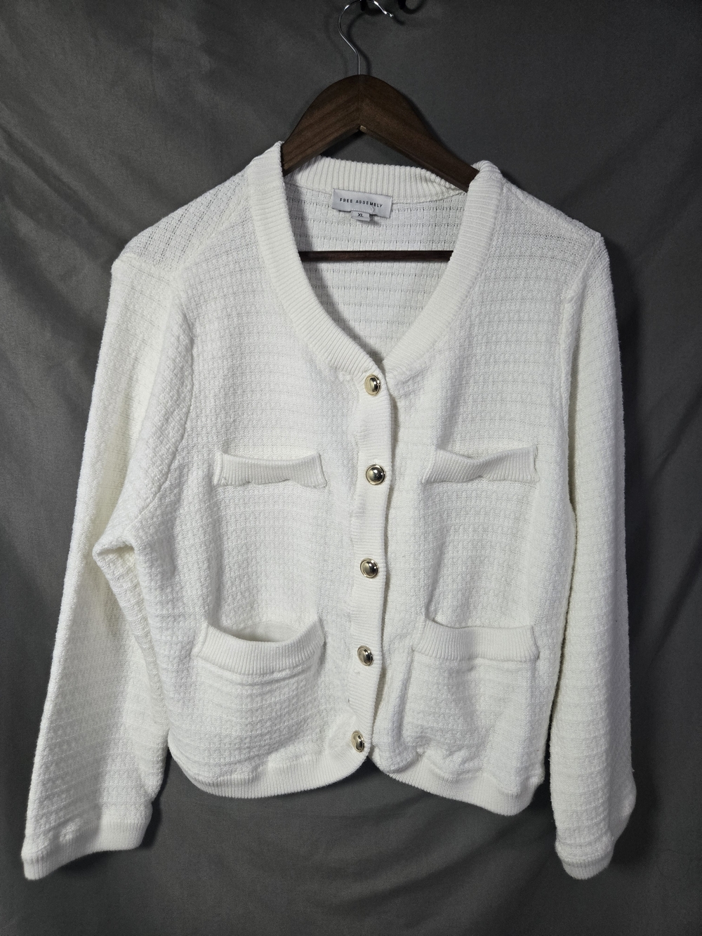 Free Assembly White Textured Knit Button‑Front Cardigan with Gold Buttons – XL